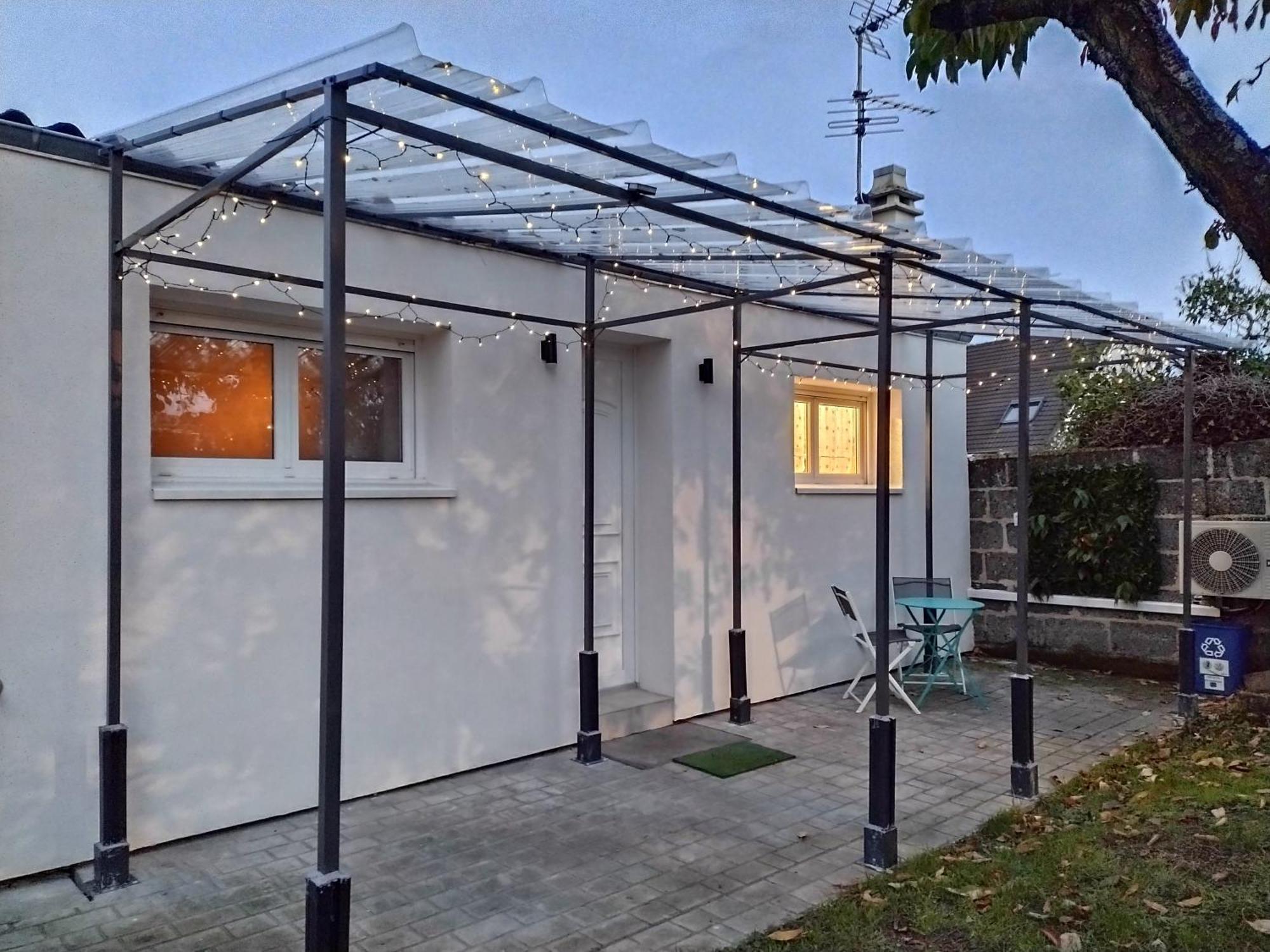 Eco-logis Le 50, Maison Avec Jardins Et Terrasse Privatifs Mondeville (Calvados)