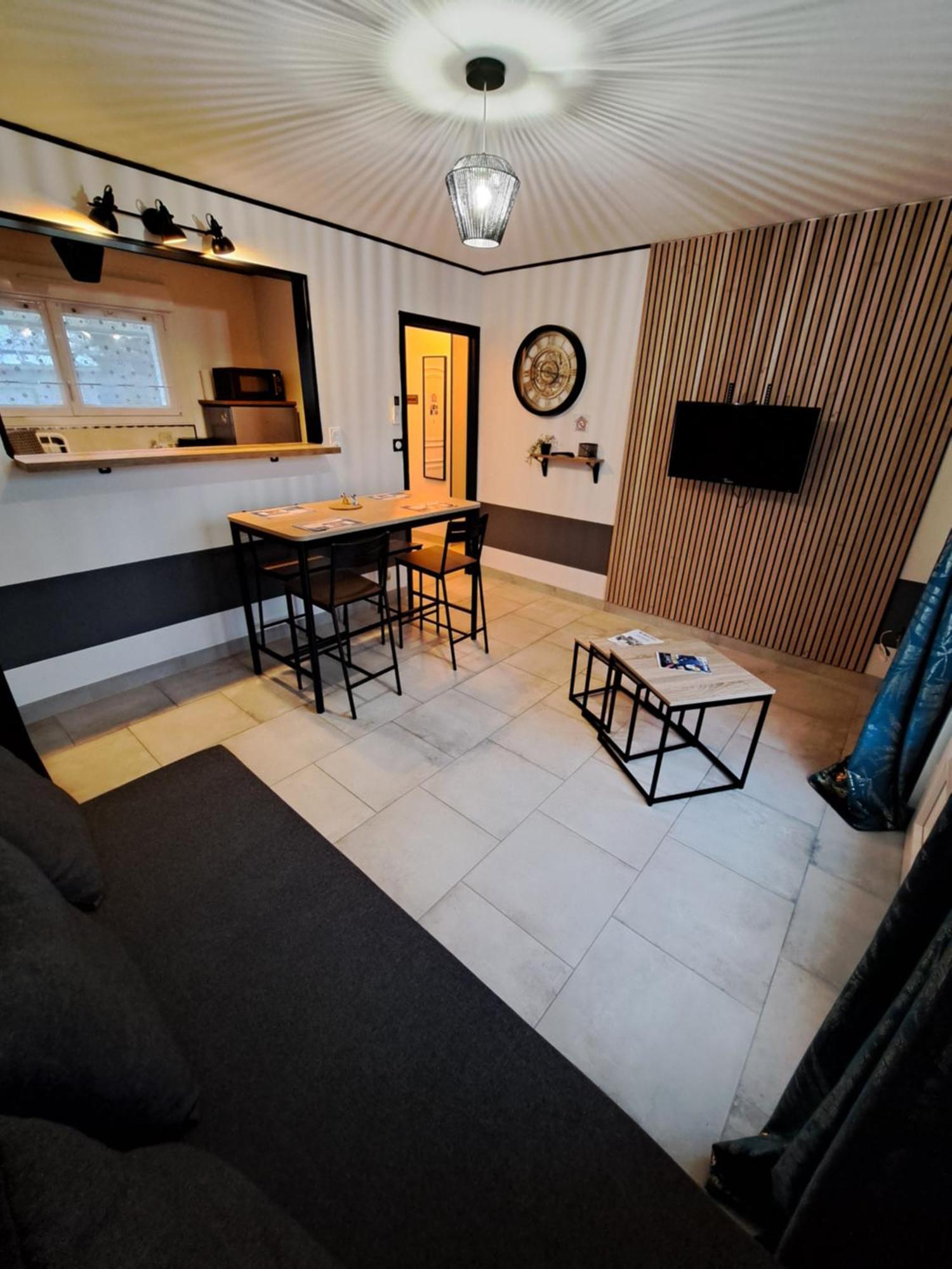 Eco-logis Le 50, Maison Avec Jardins Et Terrasse Privatifs Ferienhaus Mondeville (Calvados)